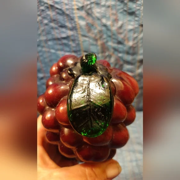 Blown Glass Cluster Of Grapes Red/Purple/Green - Picture 6 of 7